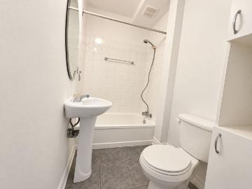 7971A 15e avenue 1 Bedroom Apartment for Rent at 7971A...