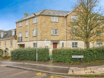 7 bedroom townhouse for sale