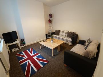 7 Grimsby Terrace, City Centre. 5 bed house to rent...