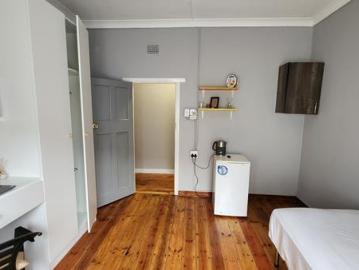 7.5 Bedroom House in Westdene