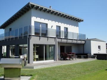 7.5 Zimmer Einfamilienhaus mit Balkon & Garten in...