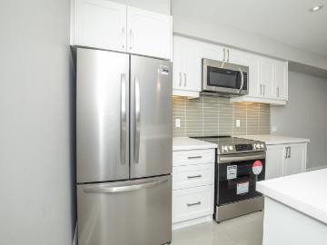 806 Kennedy Road 2 Bedroom Apartment for Rent at 806...