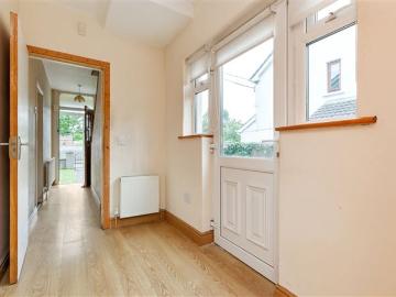 81 Seapark Drive, Clontarf, Dublin 3, D03 D375 – Sale...