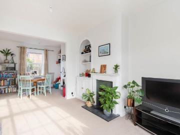 88 Crestway, London, SW15 5DD, United Kingdom | 3 bed...