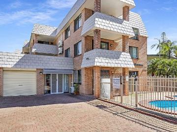 8 / 479 Esplanade, Torquay QLD 4655