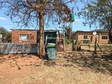 8.5 ha Land available in Roodepoort AH