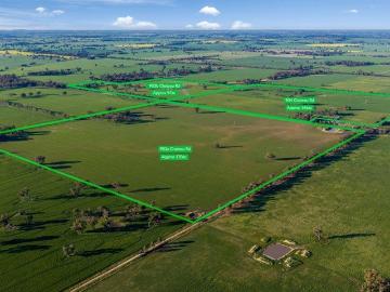 903A & 903B and 904 Chateau Road, Yabba North VIC 3646