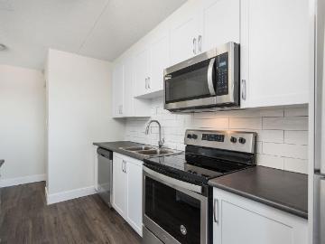 95 Quebec Street 2 Bedroom Apartment for Rent at 95...