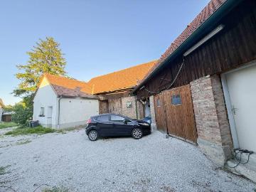 [06773] Alter Hof mit großer Scheune und Werkstatt