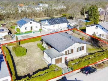 [06735] Bungalow auf ruhigem, großem Grund