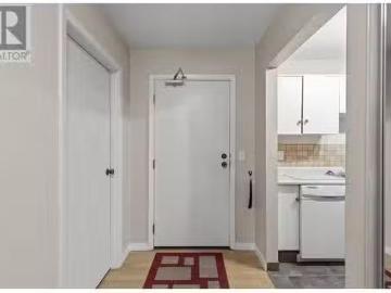 1035 Bernard Avenue Unit# 108, Kelowna, BC, V1Y 6P7...