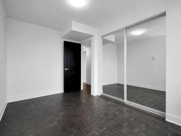 1100 Harwood condos Studio Apartment for Rent at 1100...