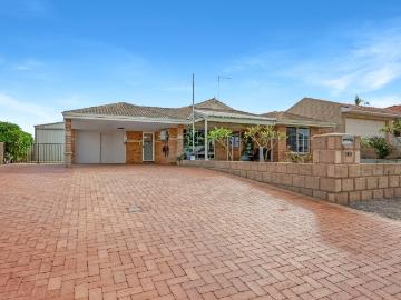 110 Glenfield Beach DriveDrummond Cove WA 6532, Australia