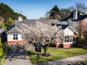 11 Castle Meadows, Murrintown, Co. Wexford, Y35VY30 is...