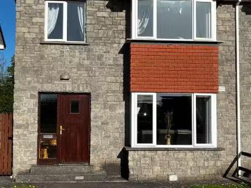 11 Cois Na Habhann, Portumna, Portumna, Co. Galway,...