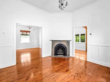 12 Victoria Street, Mayfield, NSW 2304 House for Rent...