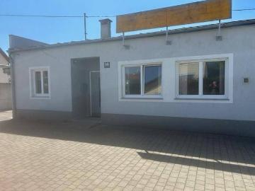 130 m² Büro modern und 420 m² Halle Objekt 2 ab 1.10....