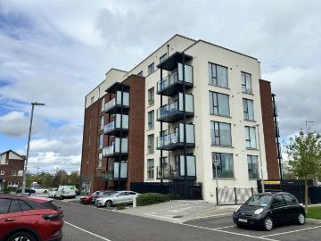 17 larkfield hall, larkfield place clayfarm, dublin 18