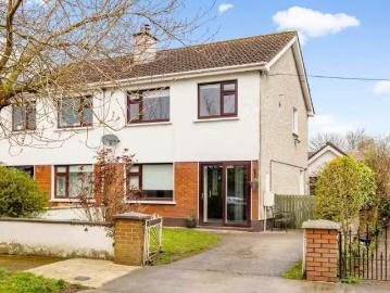 140 Monread Heights, W91N1KF is for sale