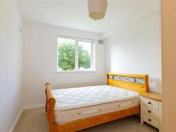 141 Clochog, Oranmore, Co. Galway, H91 R898 – €270,000 –...