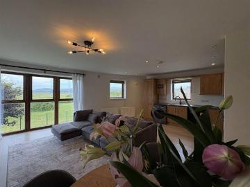 144 Ath Lethan, Dundalk, County Louth