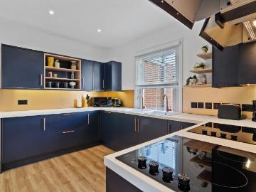 149 Lincoln Street 1 bed in a house share to rent £720...