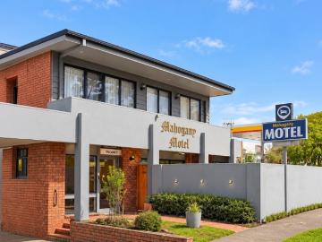 14 key Freehold Motel Opportunity in Tightly Held...