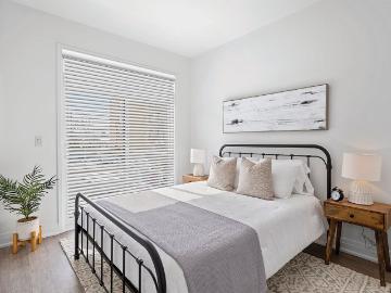 15 Brenthall Avenue 2 Bedroom Apartment for Rent at 15...