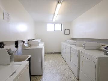 195 Kennedy 3 Bedroom Apartment for Rent at 195 Kennedy...