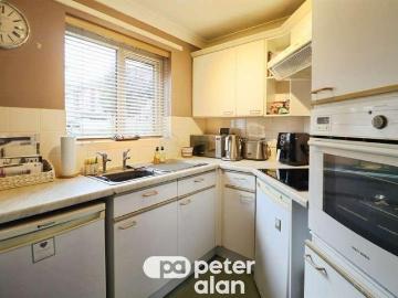 1 bed flat for sale