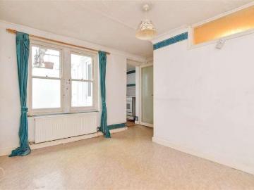 1 bed flat for sale