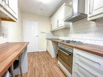 1 bed flat for sale