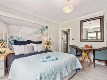 1 bed flat for sale