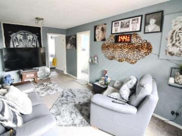 1 bed flat for sale