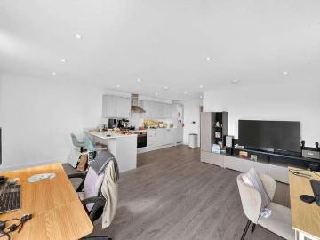 1 bed flat for sale