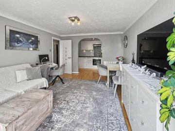 1 bed house for sale