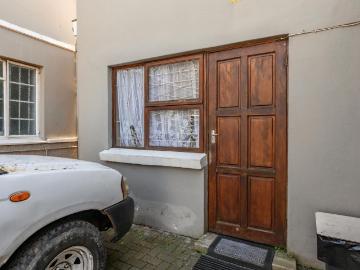 1 Bedroom cottage to rent in Newton Park, Port Elizabeth
