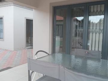 1 Bedroom cottage to rent in Weltevreden Park, Roodepoort
