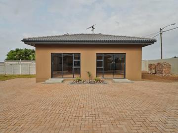 1 Bedroom Cluster in Beacon Bay