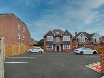1 Bedroom Apartment For Rent In Horley, Surrey