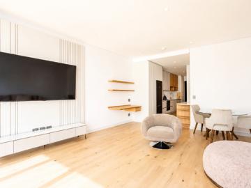 1 Bedroom Apartment in Waterfront