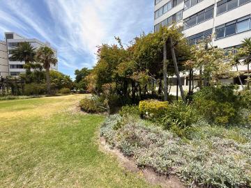 1 Bedroom apartment rented in Claremont Upper, Cape Town