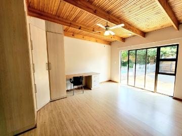 1 Bedroom Apartment To Let in Universitas
