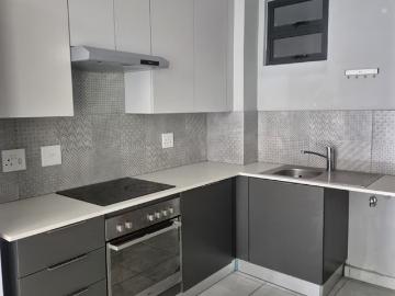 1 Bedroom Apartment To Let in Brooklyn | Waterfall...