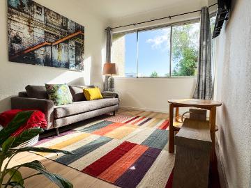 1 Bedroom Apartment To Let in Sea Point