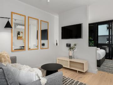 1 Bedroom bachelor apartment to rent in Cape Town City...