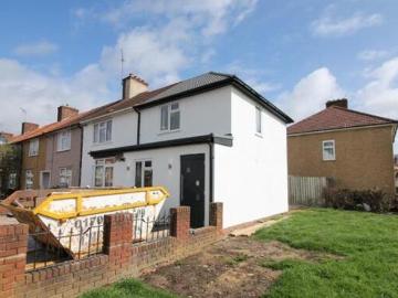 1 Bedroom End Of Terrace House For Sale In Dagenham, London