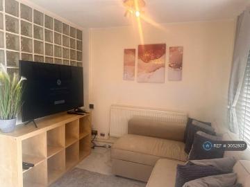 1 bedroom end of terrace house to rent