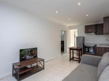 1 Bedroom Flat in Claremont