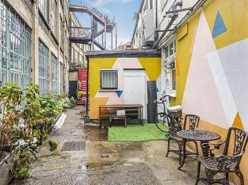 1 bedroom flat in London